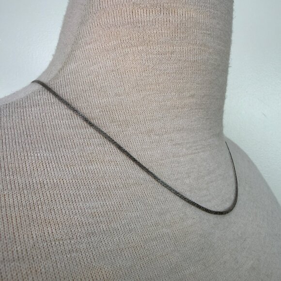 Vintage Sterling Silver Herringbone Chain Necklace 19" - Picture 4 of 7